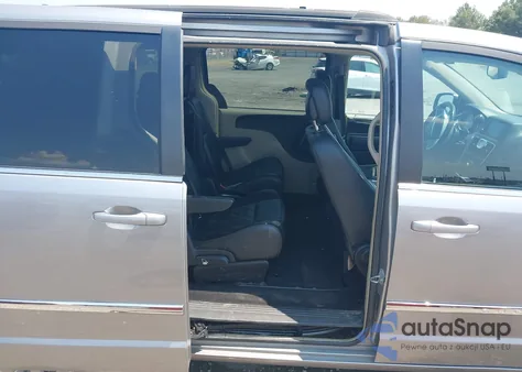 2016 Chrysler Town & Country Touring z USA, uszkodzony, nr VIN 2C4RC1BG0GR291145